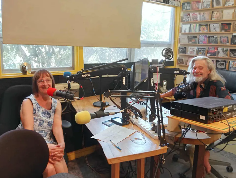 Down the Pothole with Diana Roberts and Aline Binetruy